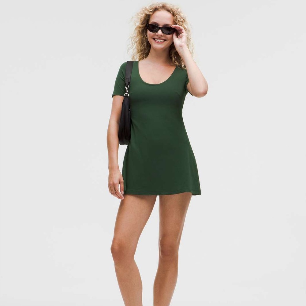 lululemon athletica short sleeve align dress in forest green size 6